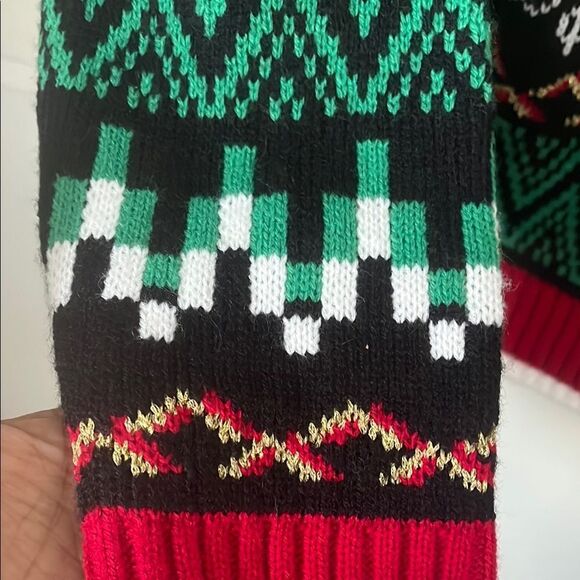 Festive Dog Christmas Sweater - Black, Red, Green Size S NWT long sleeve - Picture 7 of 7
